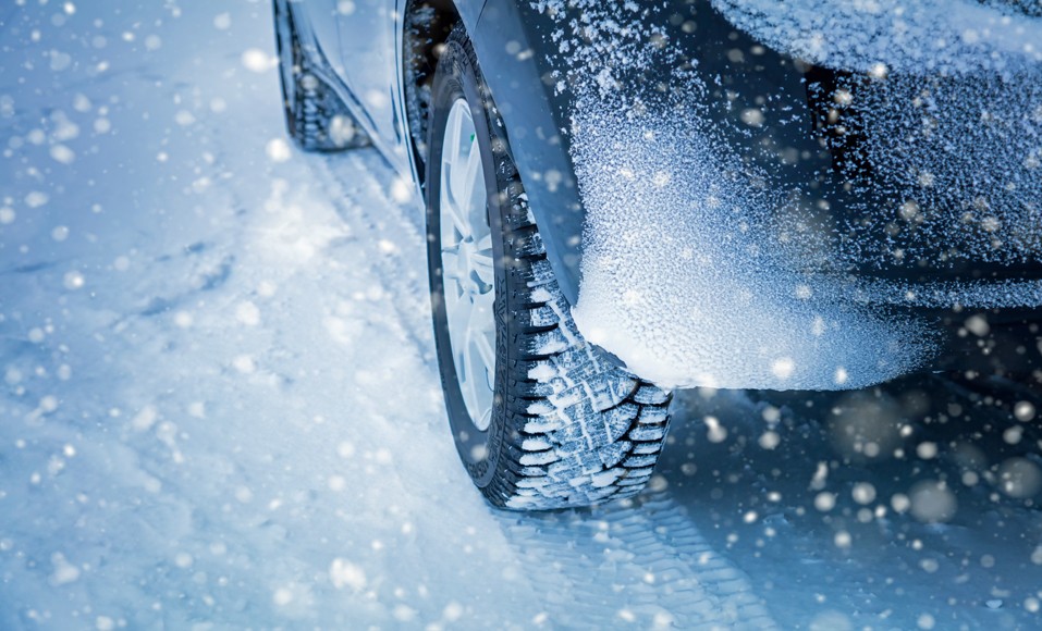 Vilka däck ska man välja för körning under vintern och i fjällen?