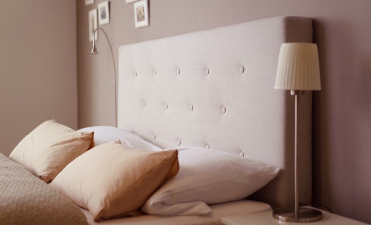 Rengør og vedligehold din sengegavl