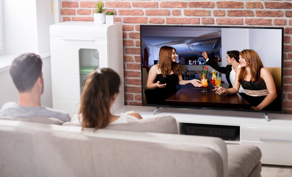 3 käytännön vinkkiä television oikein asentamiseen kotiin