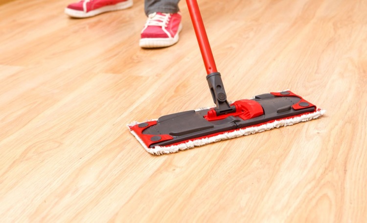 Praktisch advies voor het reinigen van een PVC-vloer
