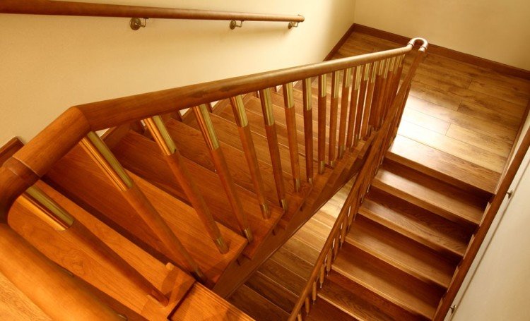 Undgå at knirke på trapperne