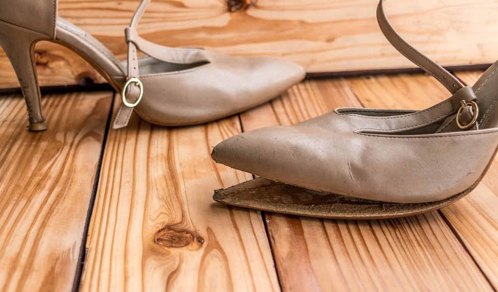 Två tips för att göra små reparationer på dina skor