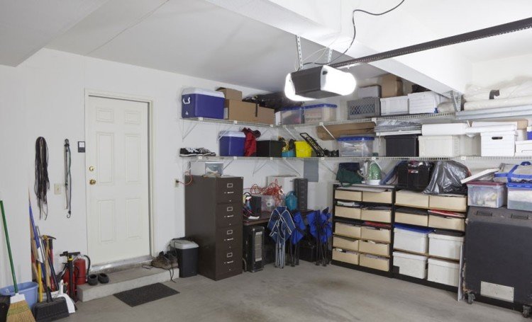 Städa ditt garage för att spara utrymme
