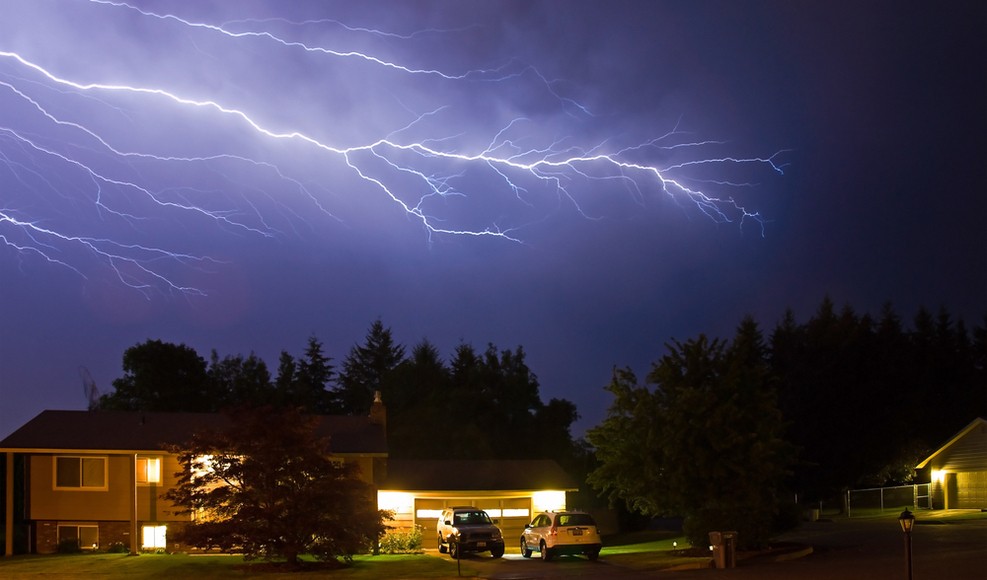 6 tips för att skydda ditt hem från blixtnedslag