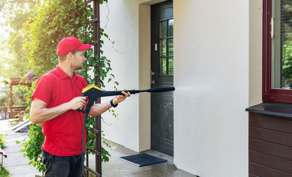 Underhåll och rengör fasaden på ditt hus